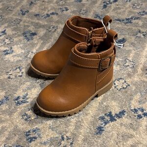 BRAND NEW Old Navy Tan Kids Boots with Buckle